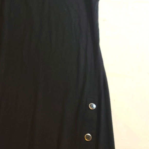 Premise black dress with side slit button closure. Medium - Picture 3 of 4